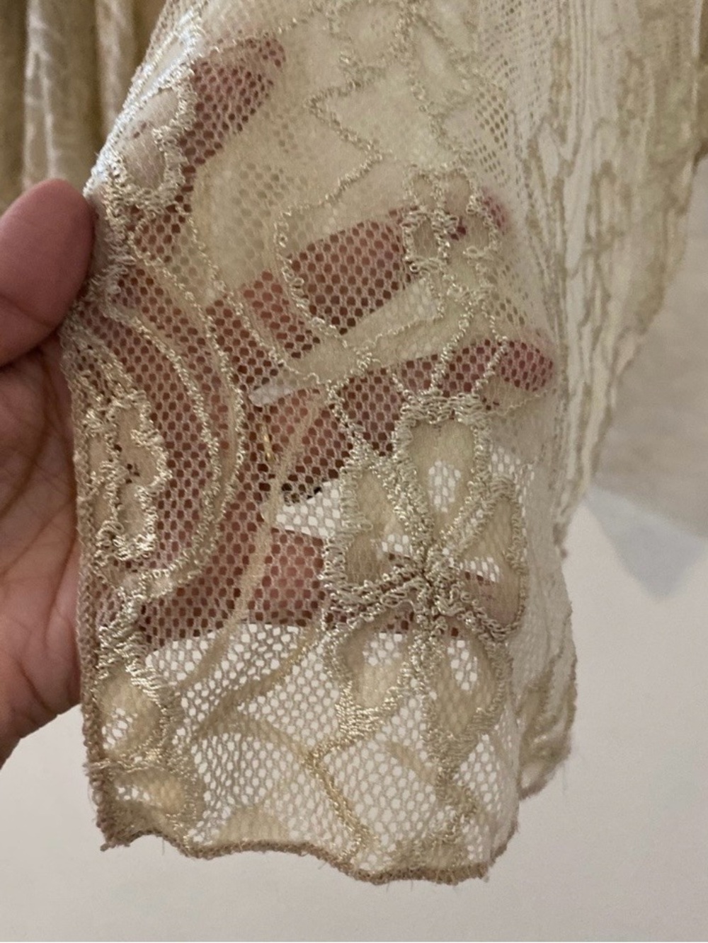 Blu Pepper Sheer Floral Lace Kimono Cardigan oversized in Beige - Picture 5 of 8